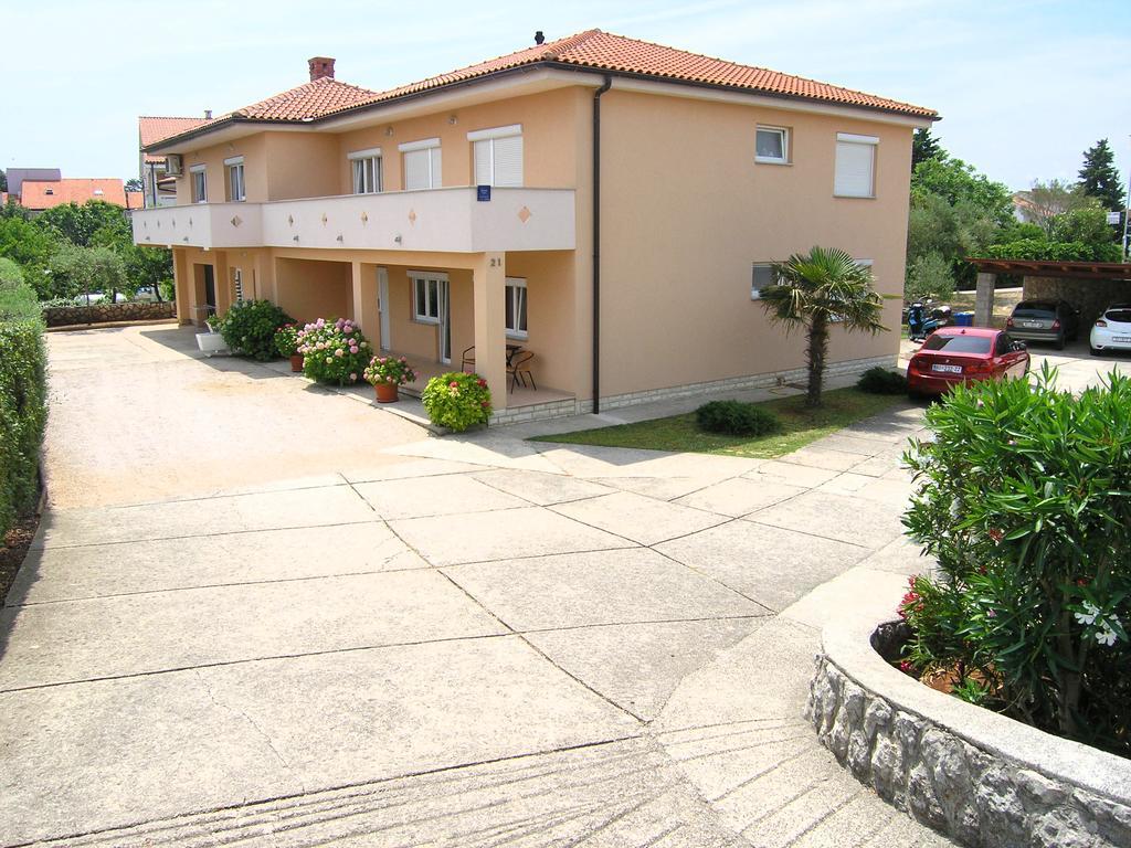 Apartments Elvira Krk Town Exterior foto